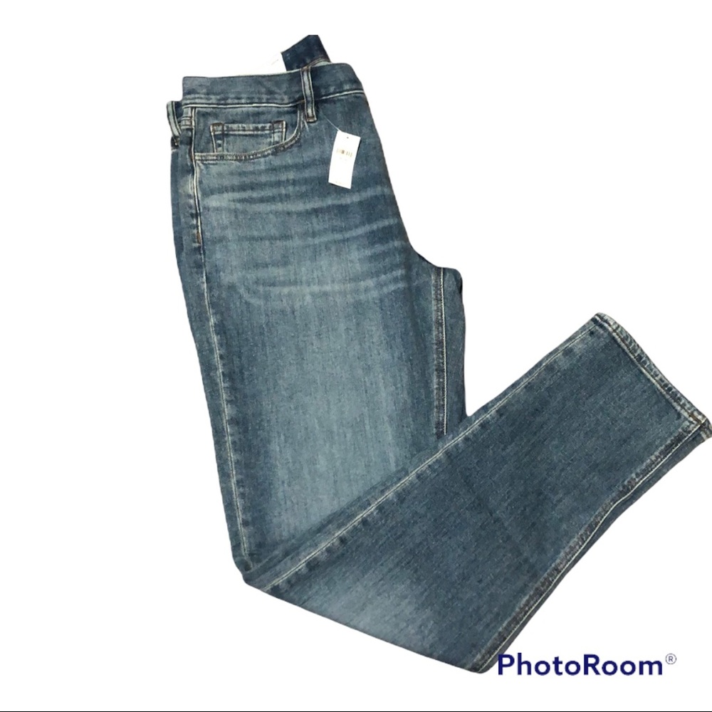 Jean men, regular rise straight through hip and thigh tapered leg